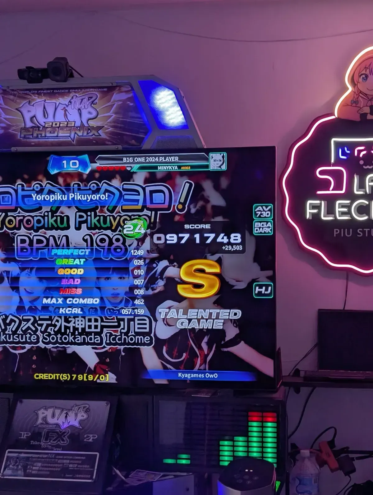 Resultado S en Pump It Up Phoenix sobre gabinete FX con MK10 en La Flechita, CDMX